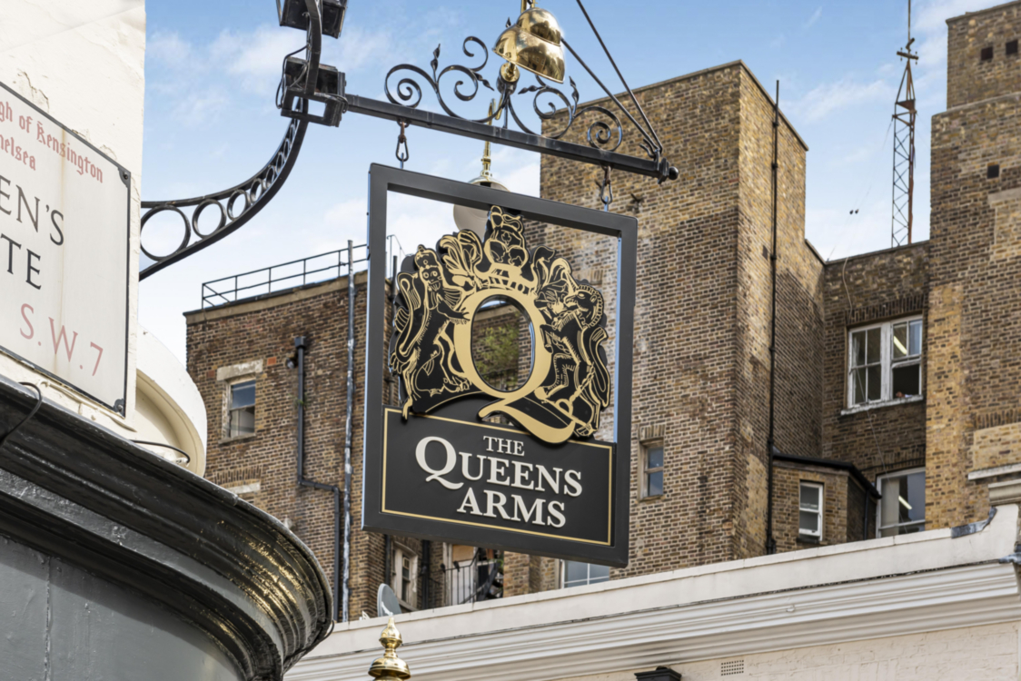 queens-arms2.jpg