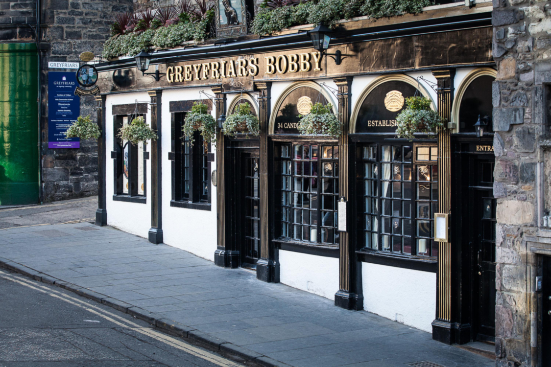 Greyfriars-Bobby-Bar-Edinburgh.jpeg