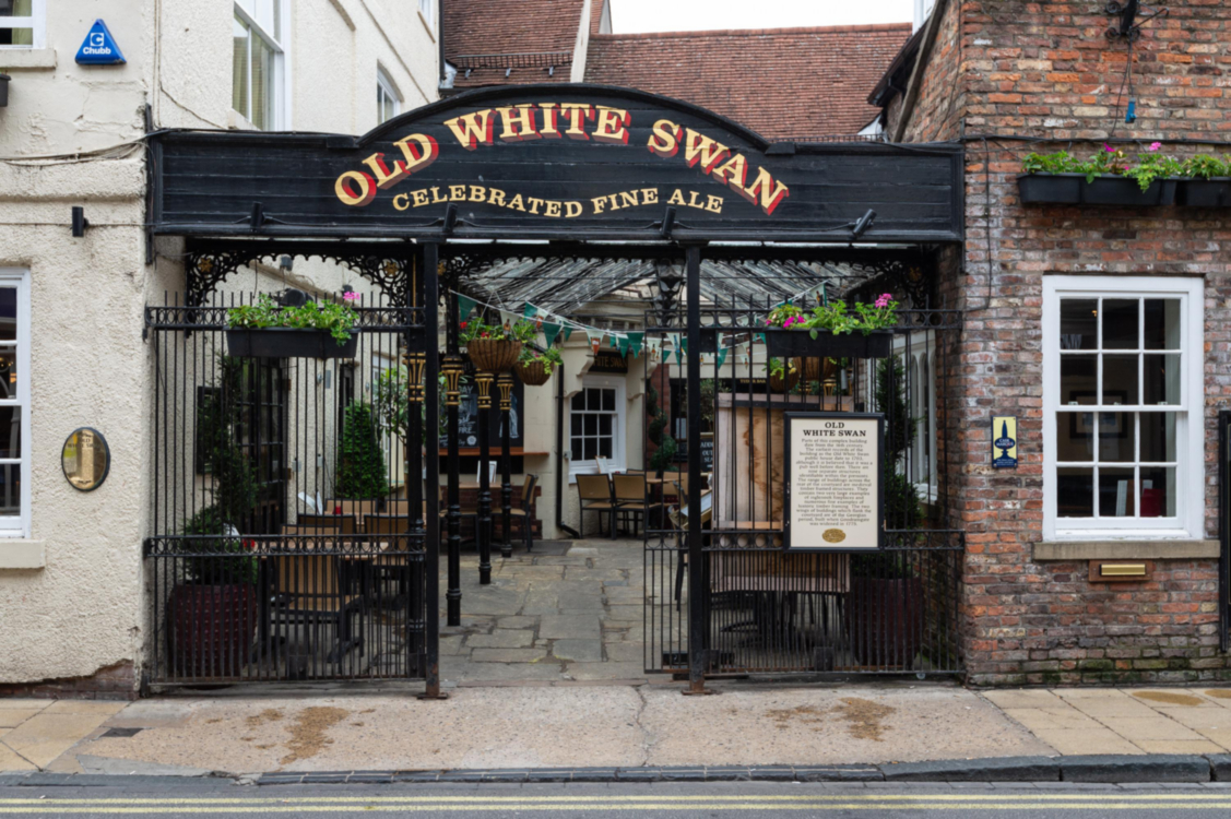 Old-White-Swan-Yorkshire.jpg